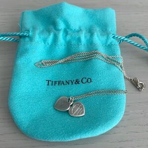 TIFFANY & CO MINI DOUBLE HEART TAG NECKLACE